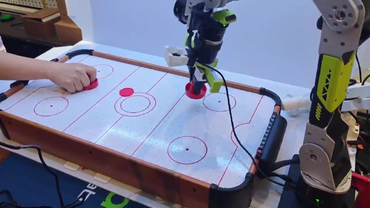 Lingbot vla2 冰球游戏复现封面